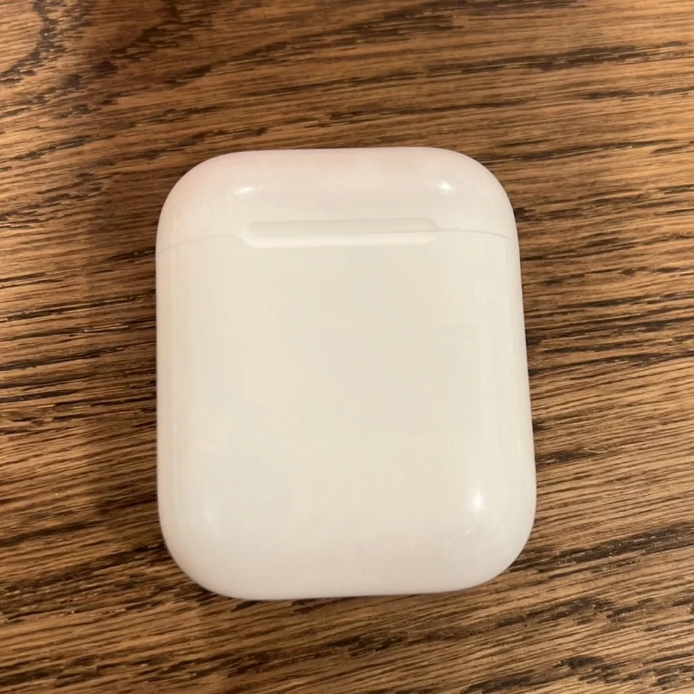Authentic Apple Watch series 2 and apple airpod - Picture 12 of 12